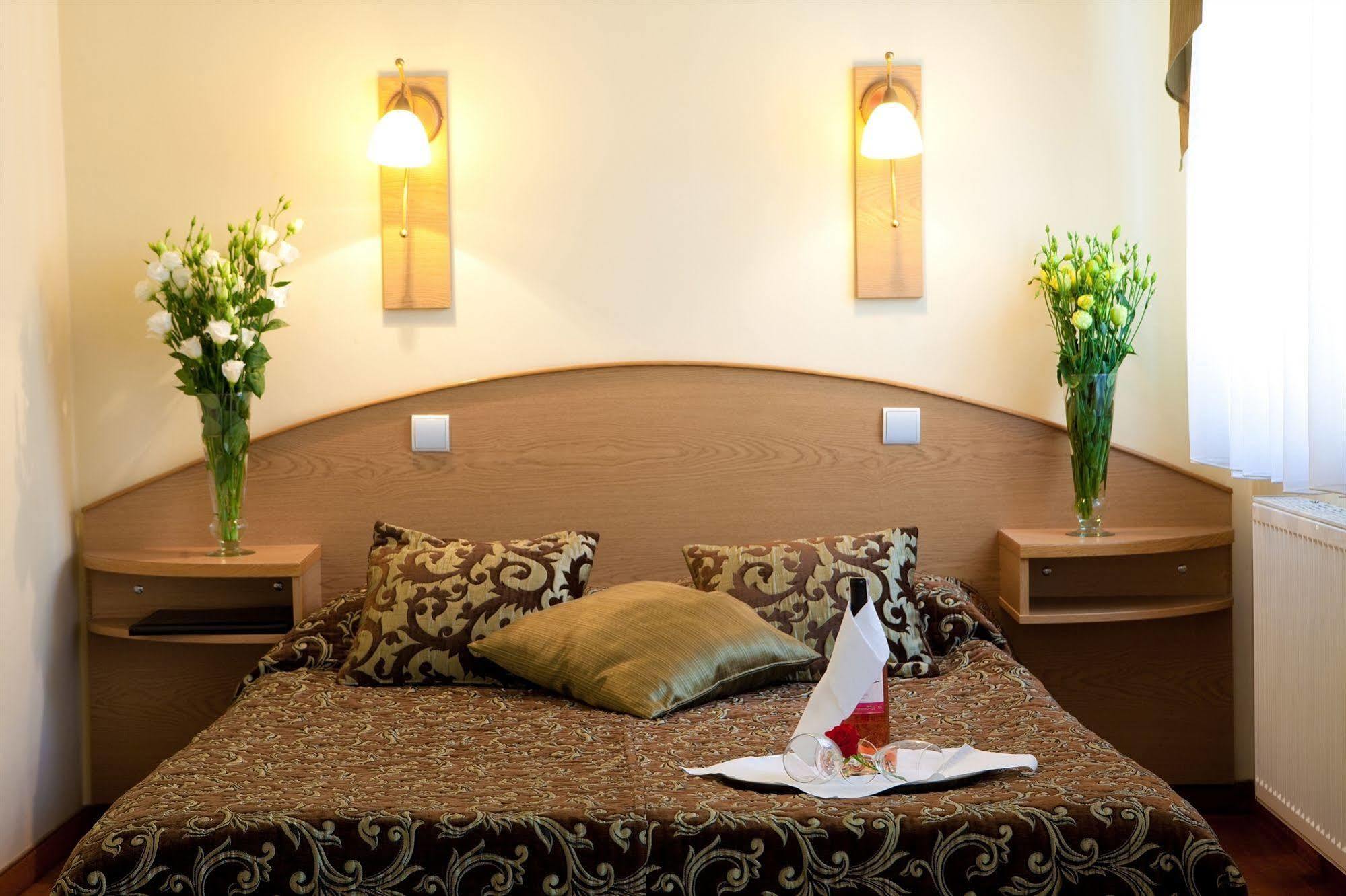 Hotel Wilga คราคูฟ ภายนอก รูปภาพ